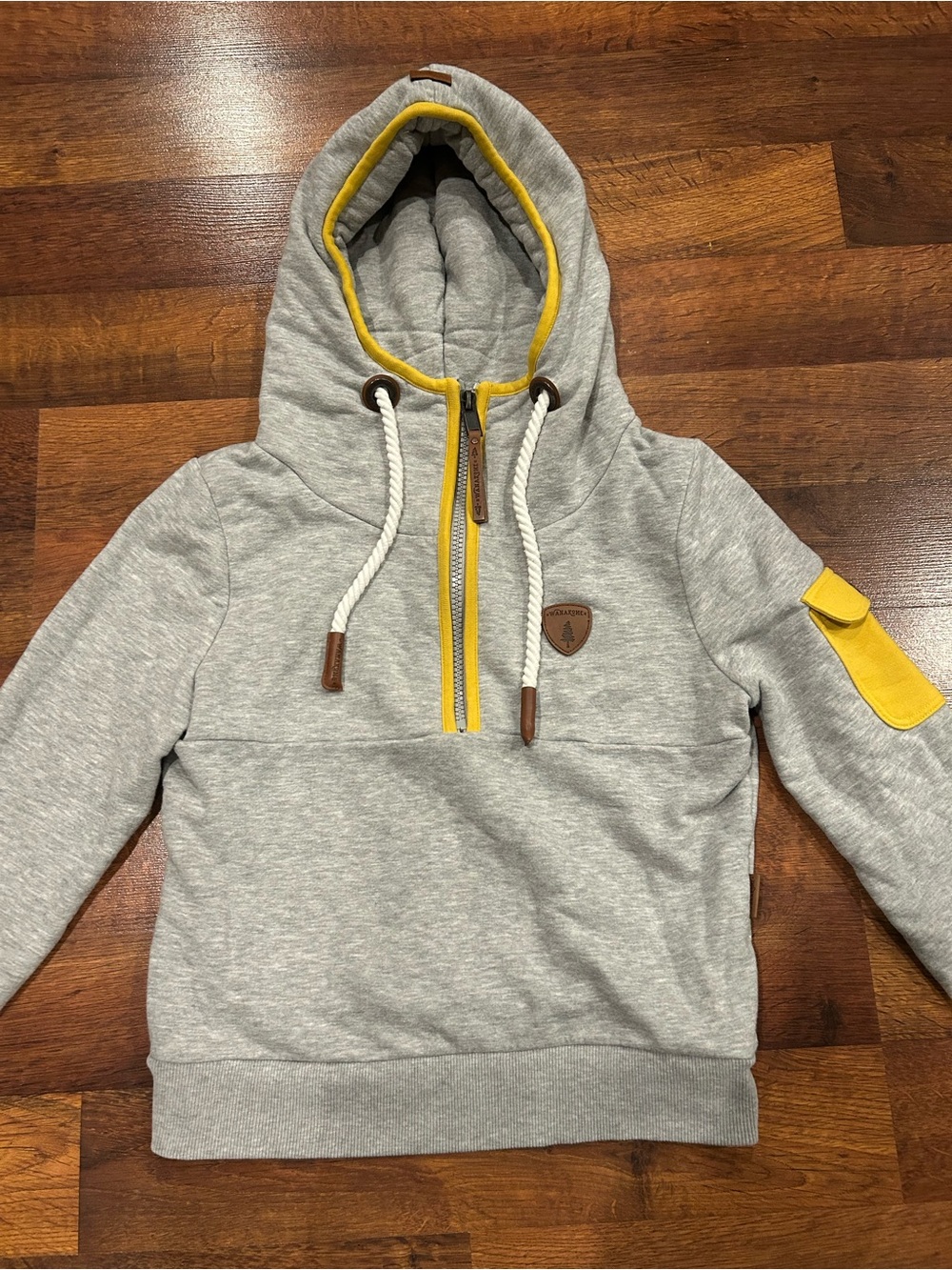 Wanakome Sweater Women's Medium Grey Yellow Hoodie Sweatshirt 1/2 Zip Pullover